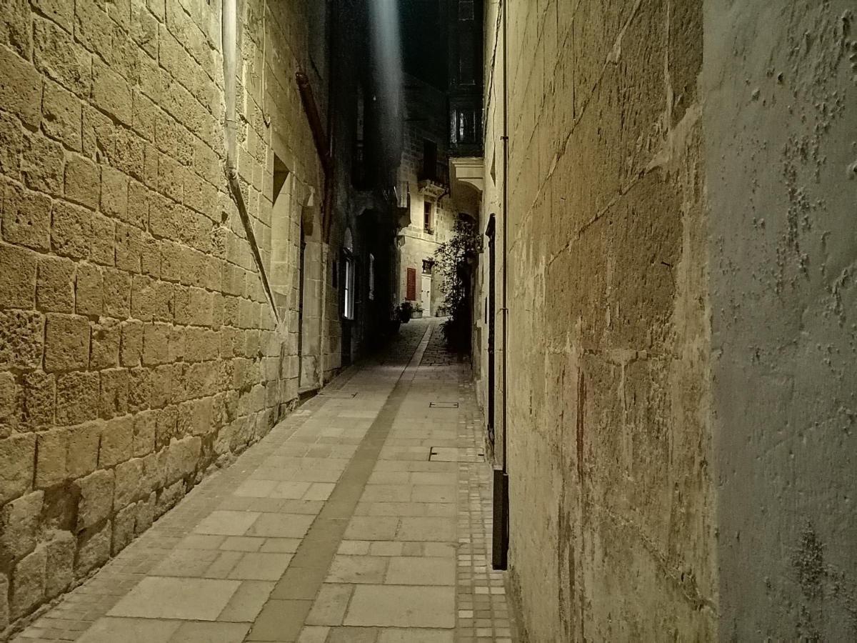 Vittoriosa' Seafront 2 Bed Highly Furnished Apartment Esterno foto
