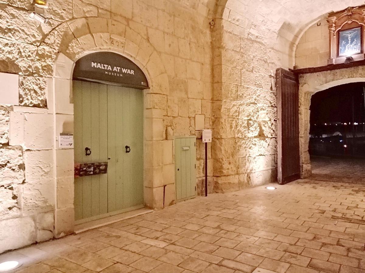Vittoriosa' Seafront 2 Bed Highly Furnished Apartment Esterno foto