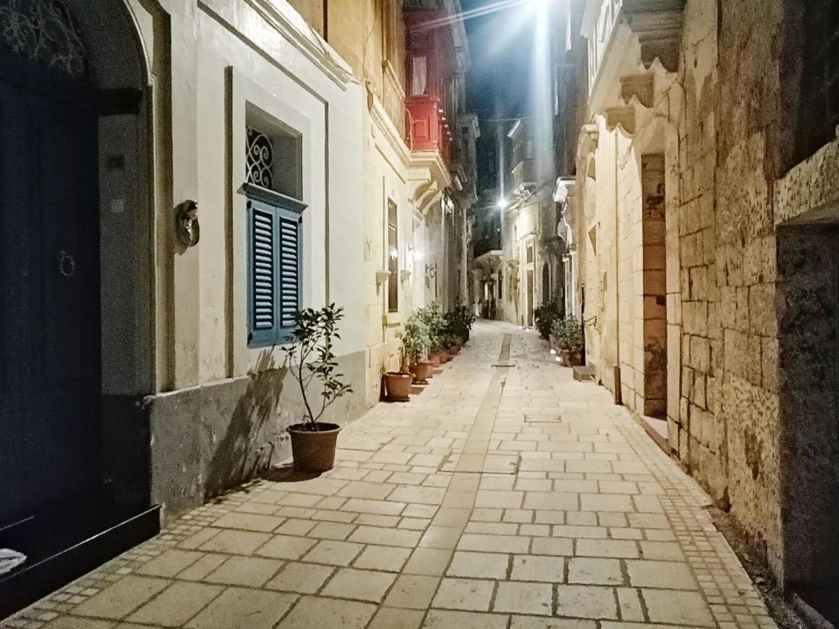Vittoriosa' Seafront 2 Bed Highly Furnished Apartment Esterno foto