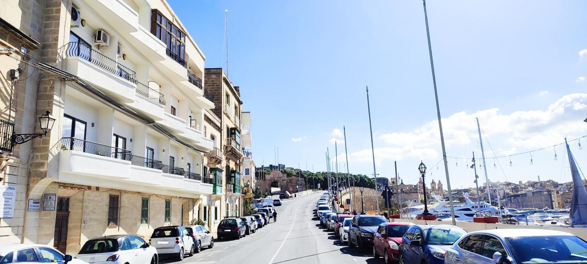 Vittoriosa' Seafront 2 Bed Highly Furnished Apartment Esterno foto